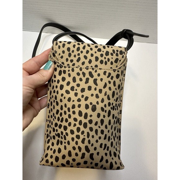 UNIVERSAL THREAD‎ RARE- Leopard Animal Print Small Adj. Crossbody Bag Purse. - Picture 3 of 9